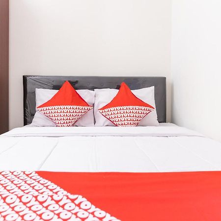 Oyo 1975 Bale Ikite Hotel Makassar Ngoại thất bức ảnh