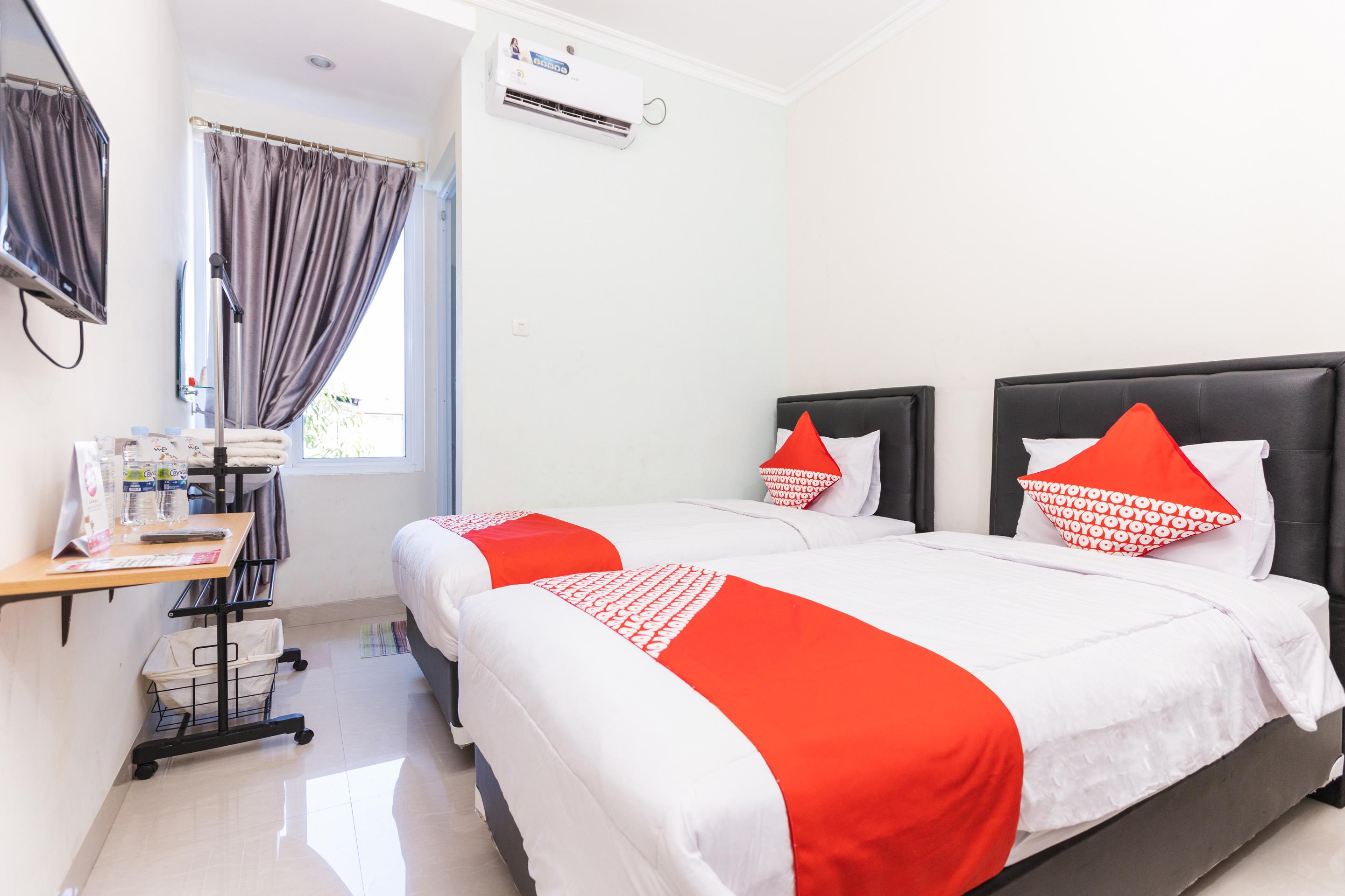 Oyo 1975 Bale Ikite Hotel Makassar Ngoại thất bức ảnh