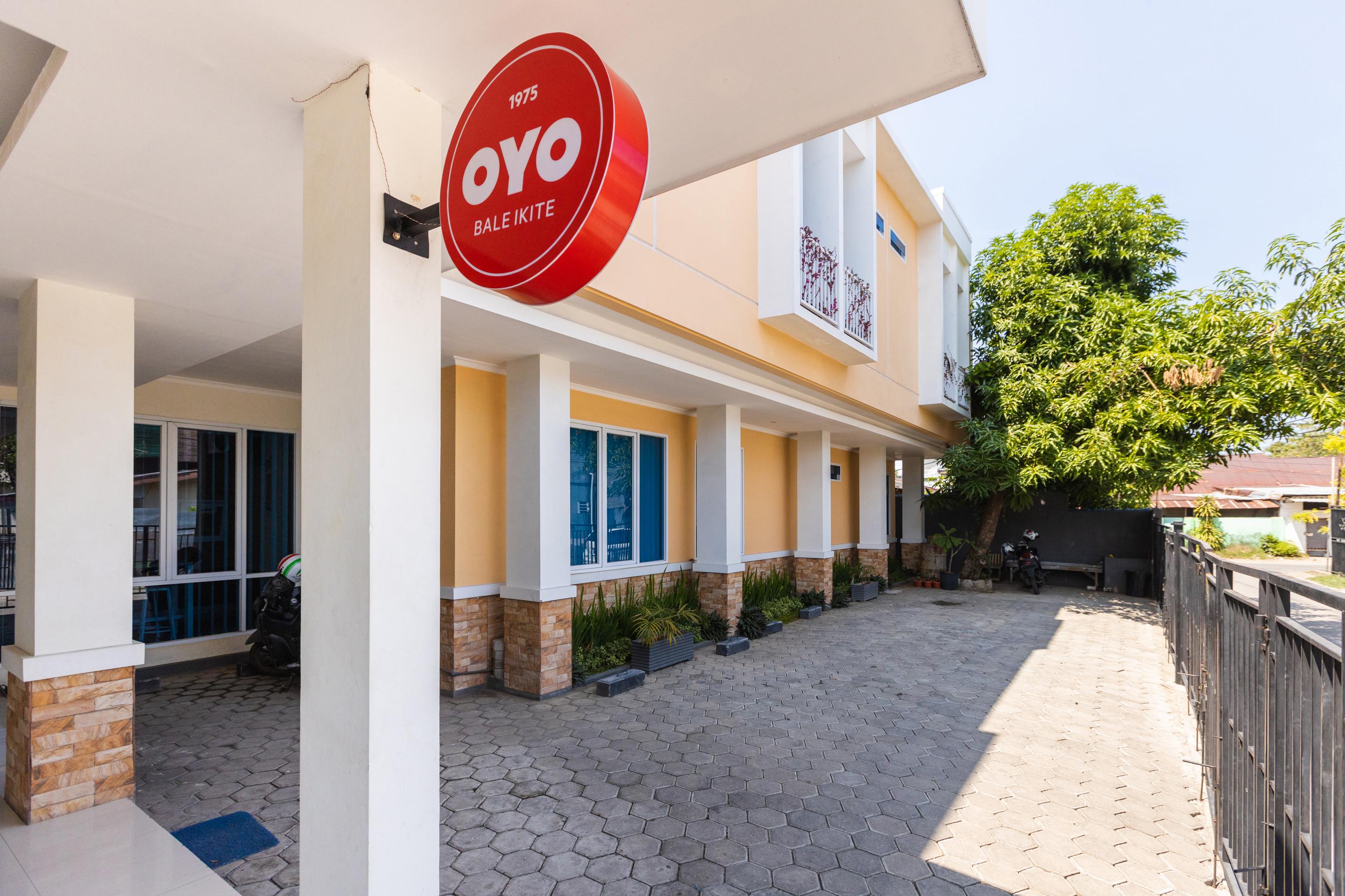 Oyo 1975 Bale Ikite Hotel Makassar Ngoại thất bức ảnh