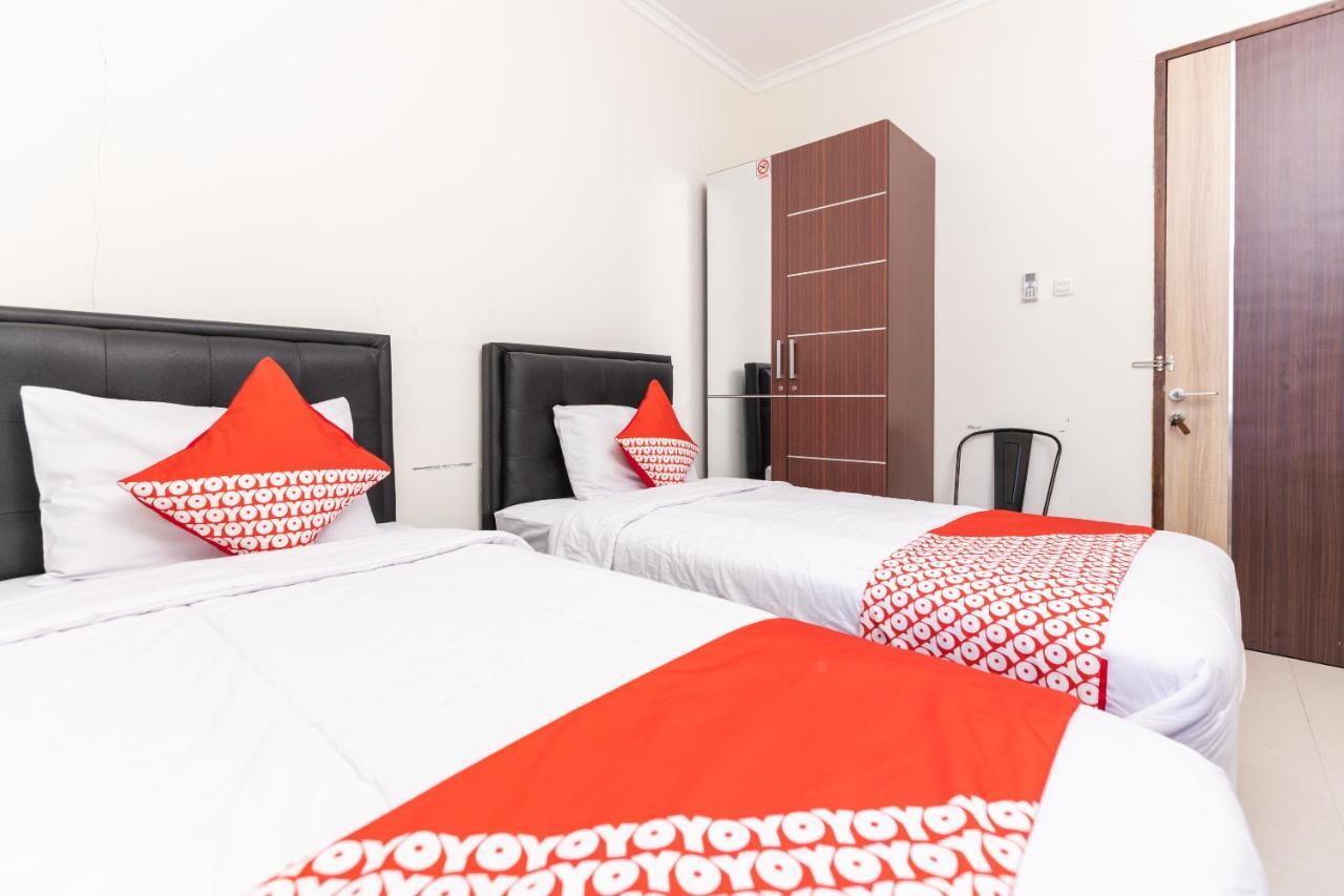Oyo 1975 Bale Ikite Hotel Makassar Ngoại thất bức ảnh